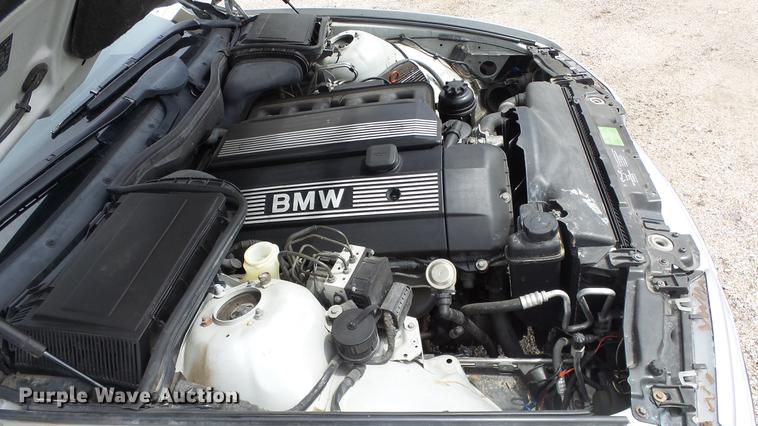 image for item DC3062 2000 BMW 528i