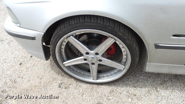 image for item DC3062 2000 BMW 528i