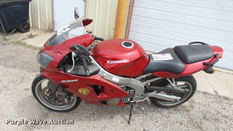 image for item DC3063 2007 Kawasaki ZZR600 motorcycle