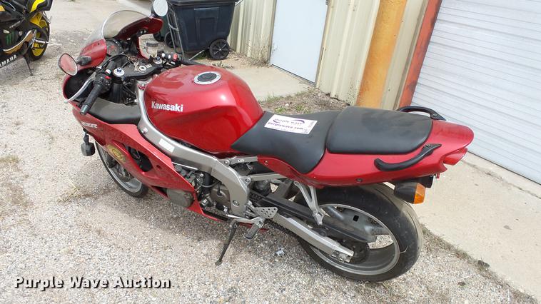 image for item DC3063 2007 Kawasaki ZZR600 motorcycle