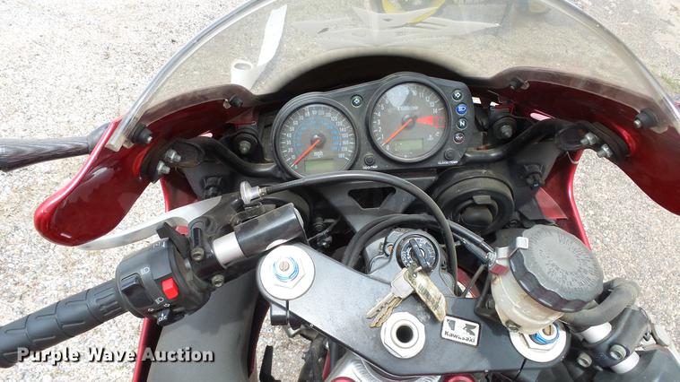 image for item DC3063 2007 Kawasaki ZZR600 motorcycle