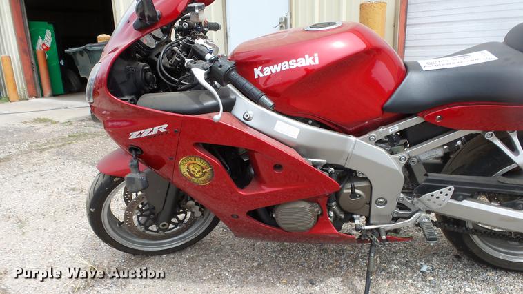 image for item DC3063 2007 Kawasaki ZZR600 motorcycle