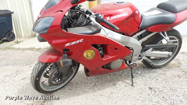 image for item DC3063 2007 Kawasaki ZZR600 motorcycle