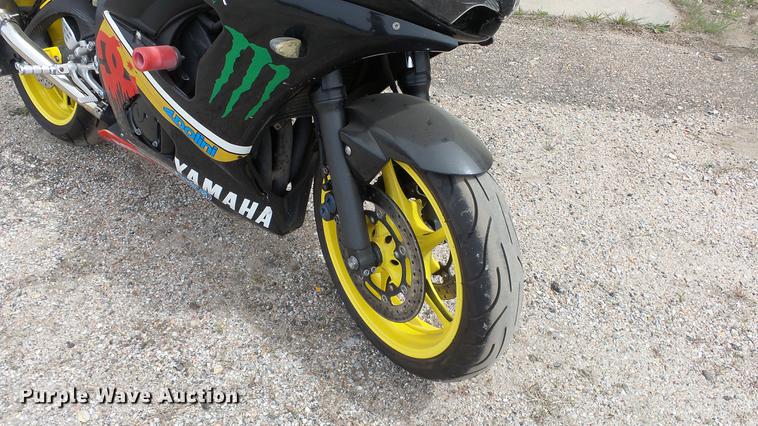 image for item DC3064 2004 Yamaha YZF-R6S/C motorcycle