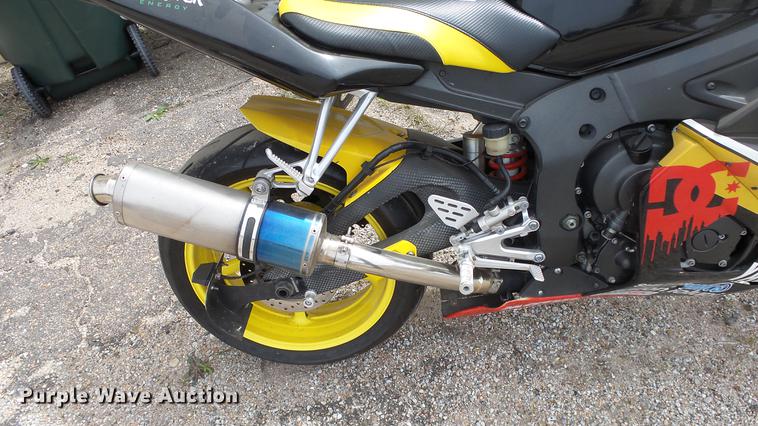 image for item DC3064 2004 Yamaha YZF-R6S/C motorcycle