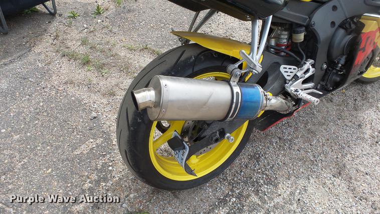 image for item DC3064 2004 Yamaha YZF-R6S/C motorcycle