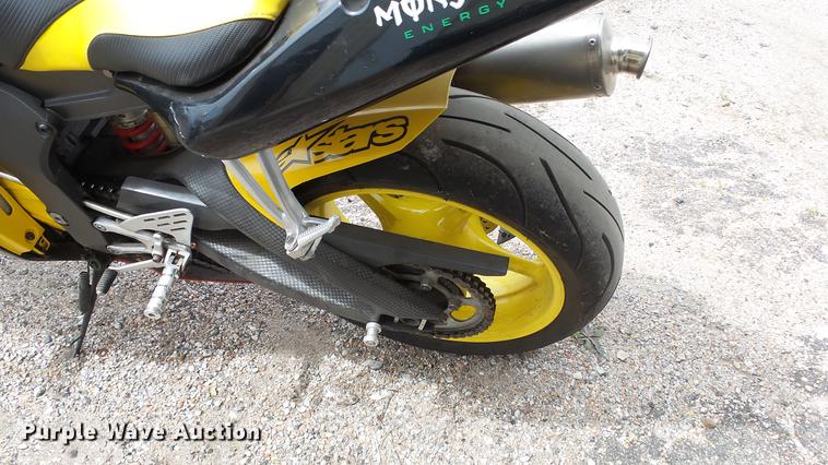 image for item DC3064 2004 Yamaha YZF-R6S/C motorcycle