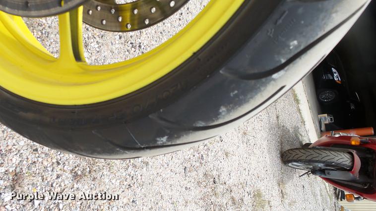 image for item DC3064 2004 Yamaha YZF-R6S/C motorcycle