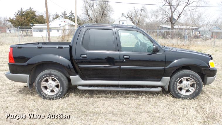 image for item DC3066 2003 Ford Explorer Sport Trac SUV