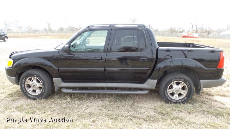 image for item DC3066 2003 Ford Explorer Sport Trac SUV