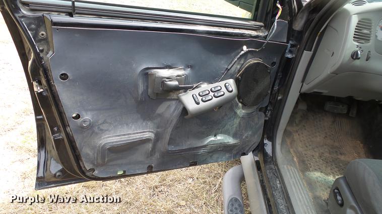 image for item DC3066 2003 Ford Explorer Sport Trac SUV