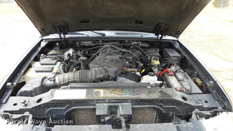 image for item DC3066 2003 Ford Explorer Sport Trac SUV