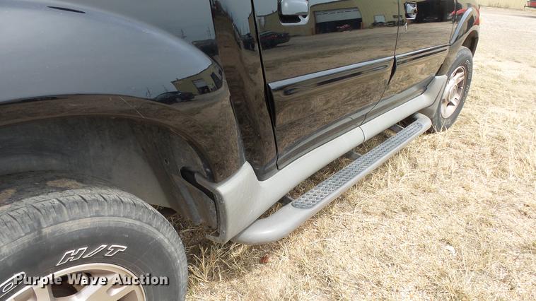 image for item DC3066 2003 Ford Explorer Sport Trac SUV