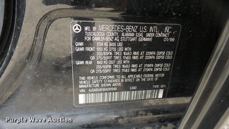image for item DC3067 1999 Mercedes Benz ML320 SUV