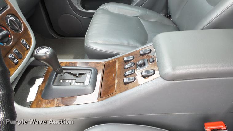 image for item DC3067 1999 Mercedes Benz ML320 SUV