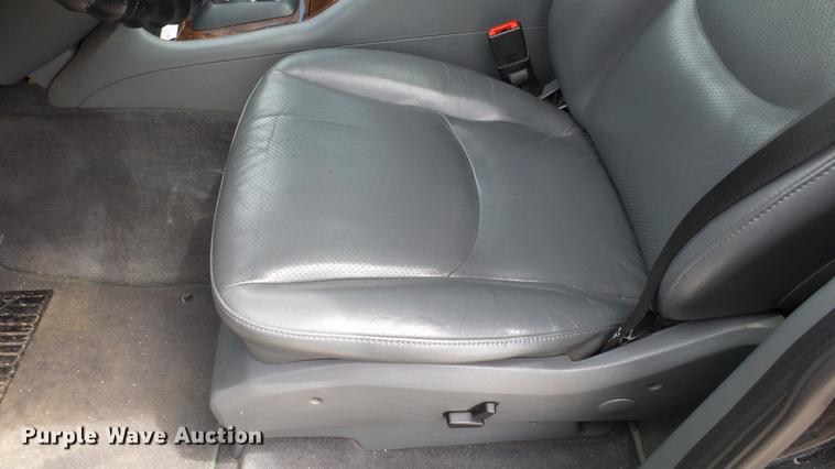 image for item DC3067 1999 Mercedes Benz ML320 SUV