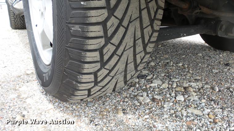 image for item DC3067 1999 Mercedes Benz ML320 SUV