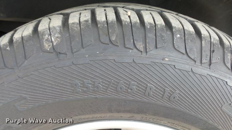 image for item DC3067 1999 Mercedes Benz ML320 SUV