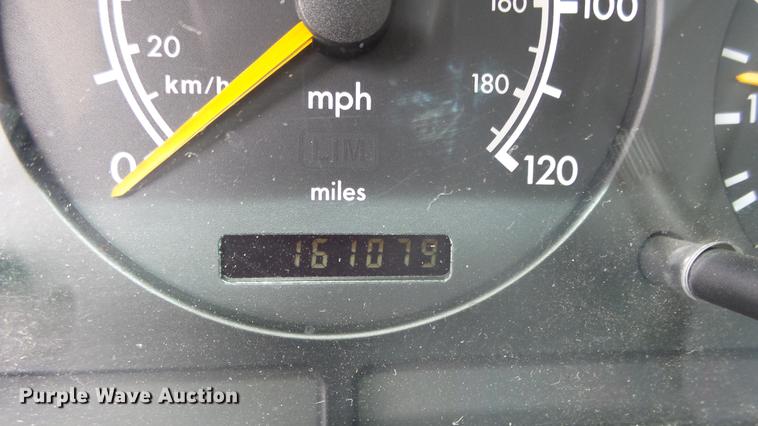 image for item DC3067 1999 Mercedes Benz ML320 SUV