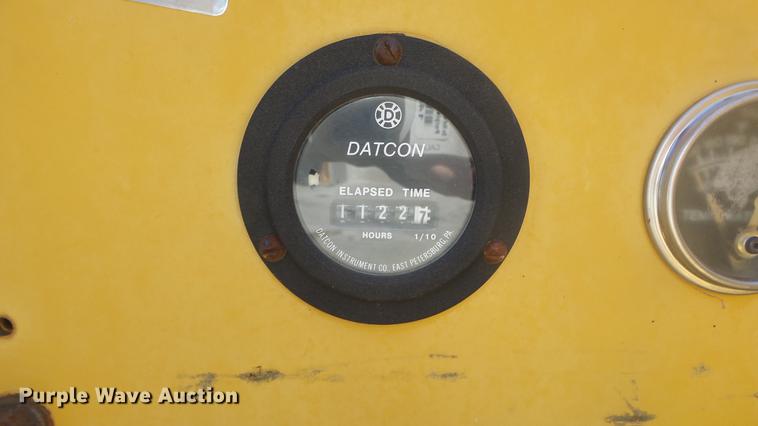 image for item DC3070 1993 Vermeer BC1250 wood chipper