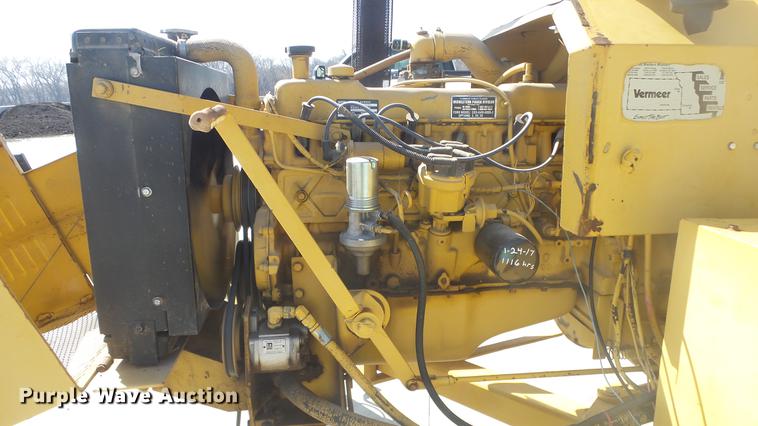 image for item DC3070 1993 Vermeer BC1250 wood chipper