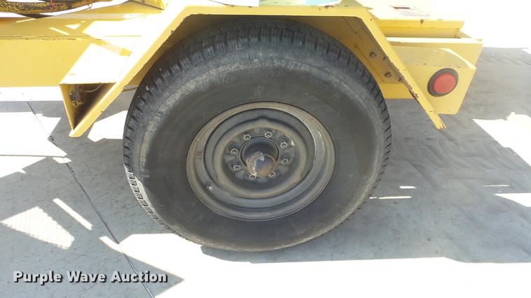 image for item DC3070 1993 Vermeer BC1250 wood chipper