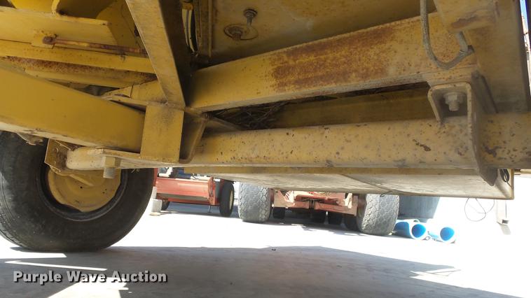 image for item DC3070 1993 Vermeer BC1250 wood chipper