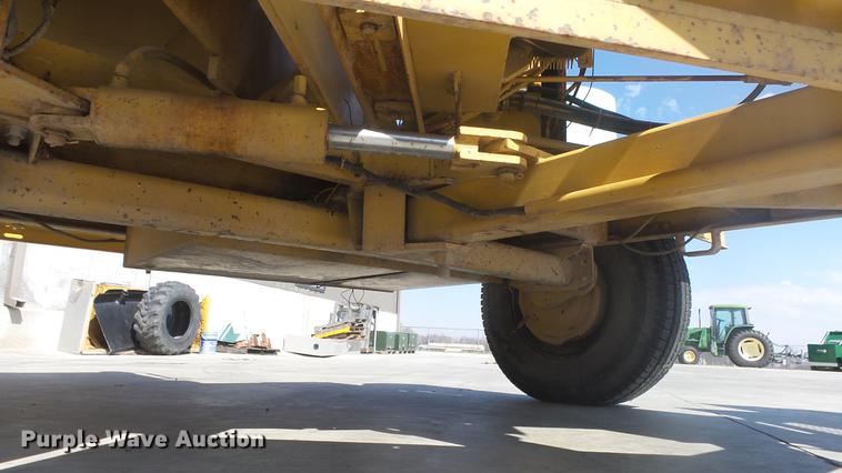 image for item DC3070 1993 Vermeer BC1250 wood chipper