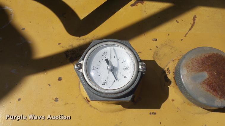 image for item DC3070 1993 Vermeer BC1250 wood chipper