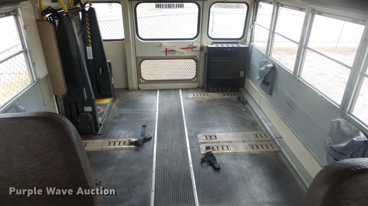 image for item DC3073 1998 Blue Bird TC2000 school bus