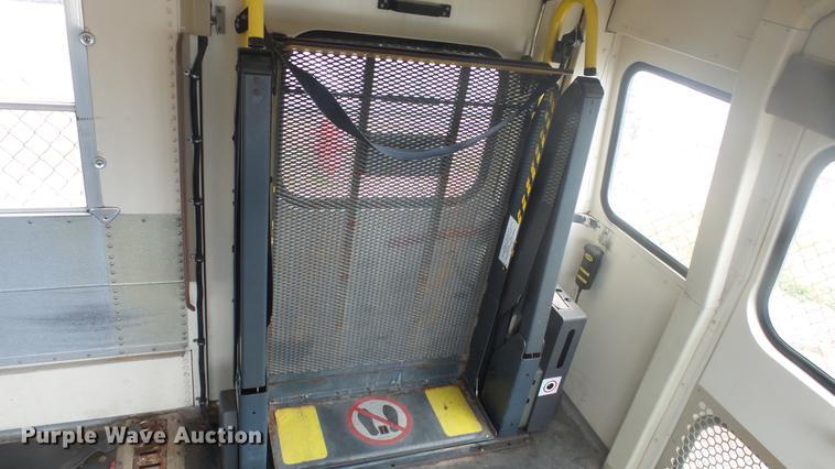 image for item DC3073 1998 Blue Bird TC2000 school bus