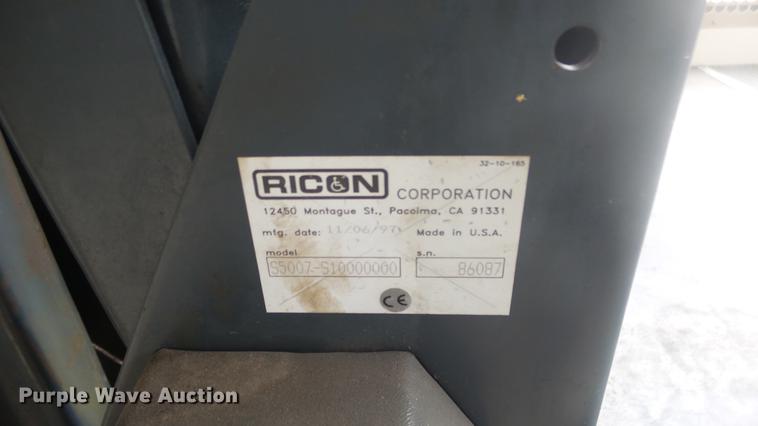 image for item DC3073 1998 Blue Bird TC2000 school bus