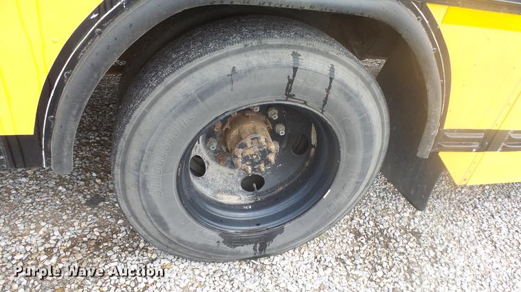 image for item DC3073 1998 Blue Bird TC2000 school bus