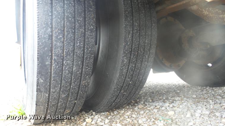 image for item DC3073 1998 Blue Bird TC2000 school bus