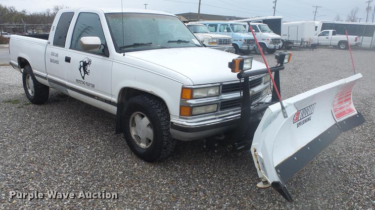 image for item DC3074 1994 Chevrolet 1500 Ext. Cab pickup truck