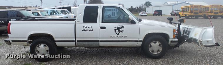 image for item DC3074 1994 Chevrolet 1500 Ext. Cab pickup truck