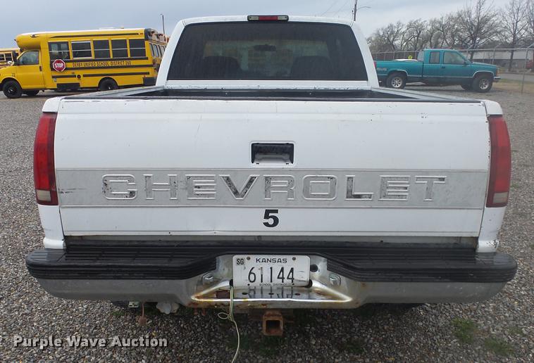 image for item DC3074 1994 Chevrolet 1500 Ext. Cab pickup truck