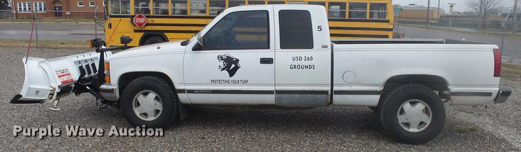 image for item DC3074 1994 Chevrolet 1500 Ext. Cab pickup truck