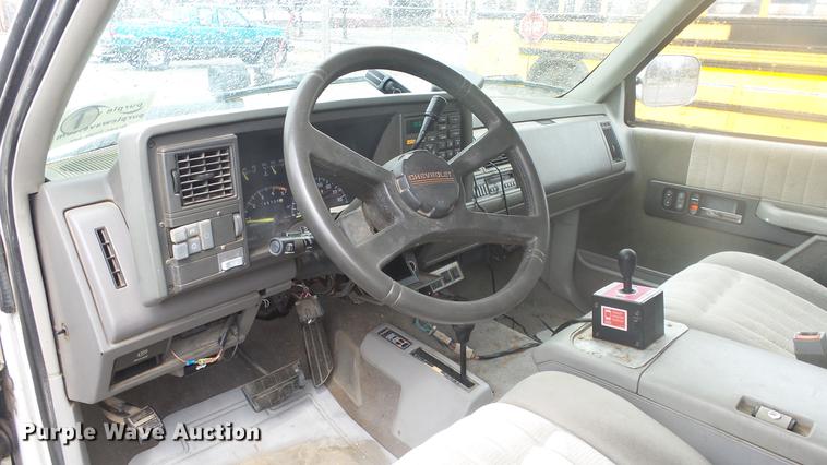 image for item DC3074 1994 Chevrolet 1500 Ext. Cab pickup truck