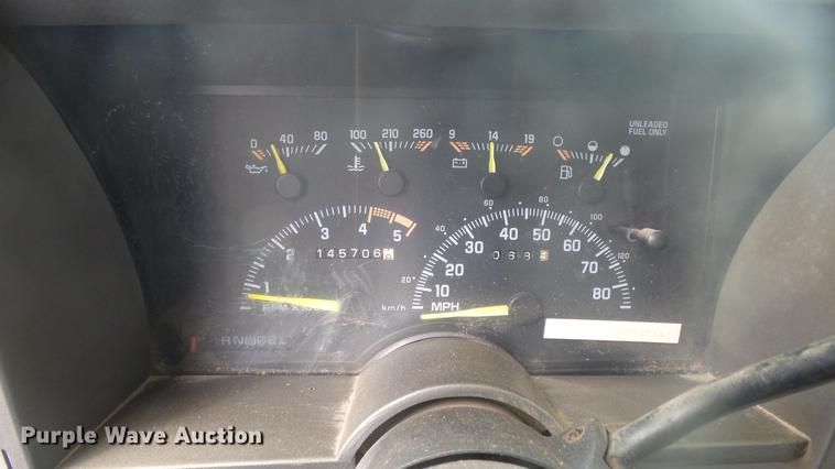 image for item DC3074 1994 Chevrolet 1500 Ext. Cab pickup truck