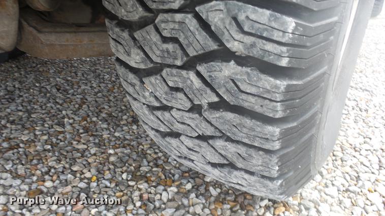 image for item DC3074 1994 Chevrolet 1500 Ext. Cab pickup truck