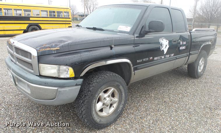 image for item DC3075 1999 Dodge Ram 1500 Quad Cab pickup truck