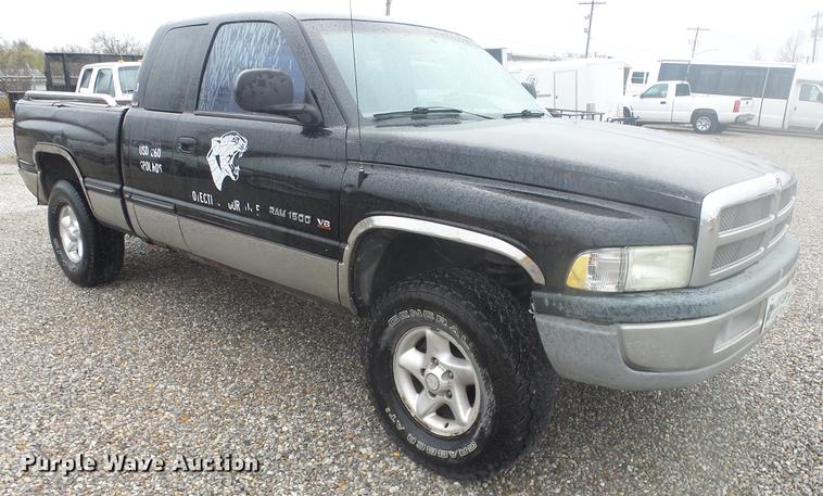 image for item DC3075 1999 Dodge Ram 1500 Quad Cab pickup truck