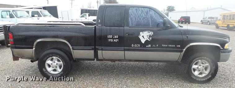 image for item DC3075 1999 Dodge Ram 1500 Quad Cab pickup truck
