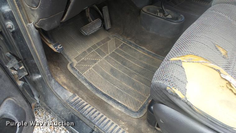 image for item DC3075 1999 Dodge Ram 1500 Quad Cab pickup truck