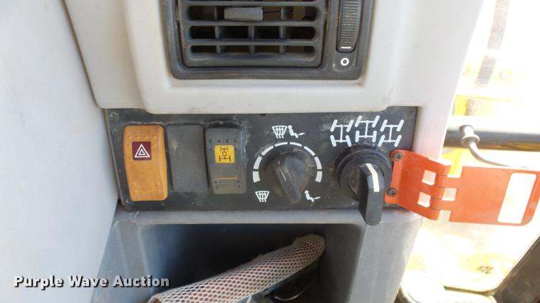 image for item DC3091 1999 JCB 214S Series 3 backhoe