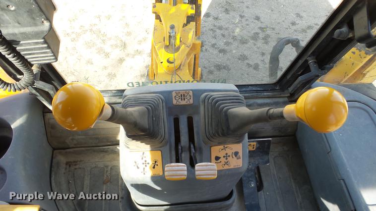 image for item DC3091 1999 JCB 214S Series 3 backhoe