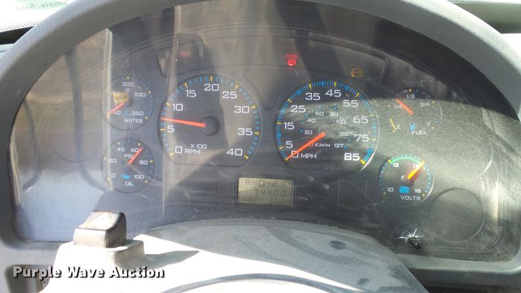 image for item DC3102 2005 International 4200 dump truck