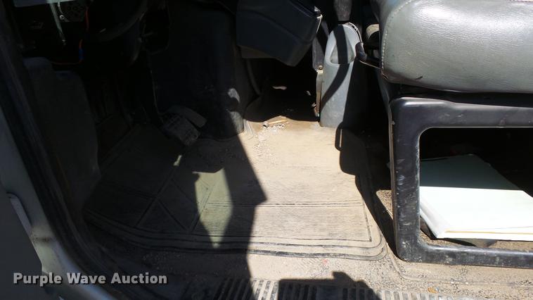 image for item DC3102 2005 International 4200 dump truck