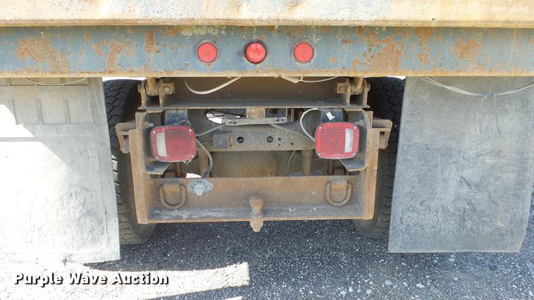 image for item DC3102 2005 International 4200 dump truck